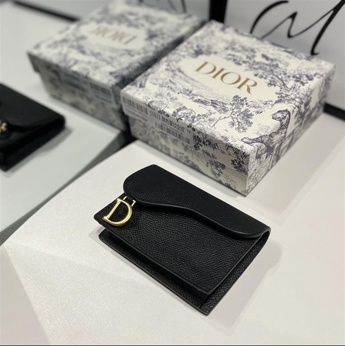 2025228Y 180P182140595